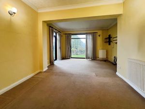 Family Room- click for photo gallery